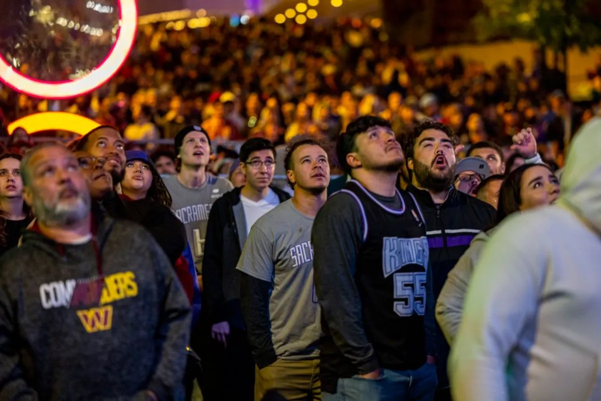 basketball fans